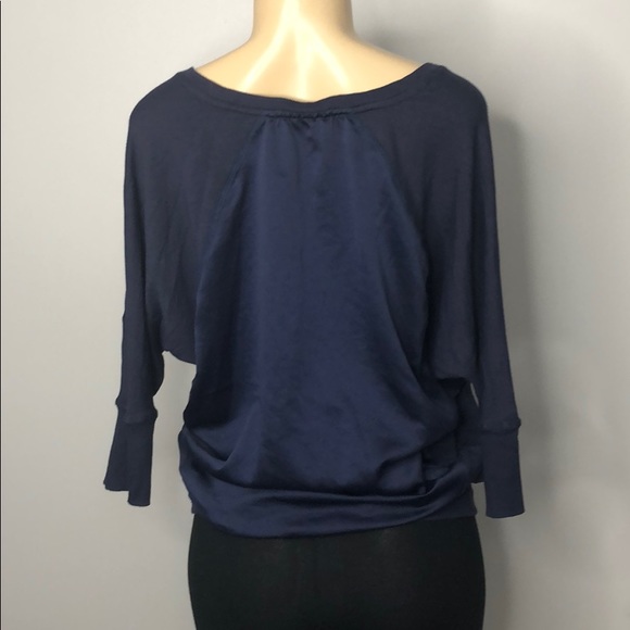 Donna Karan Active 3/4 sleeve sweater blouse - Picture 4 of 7